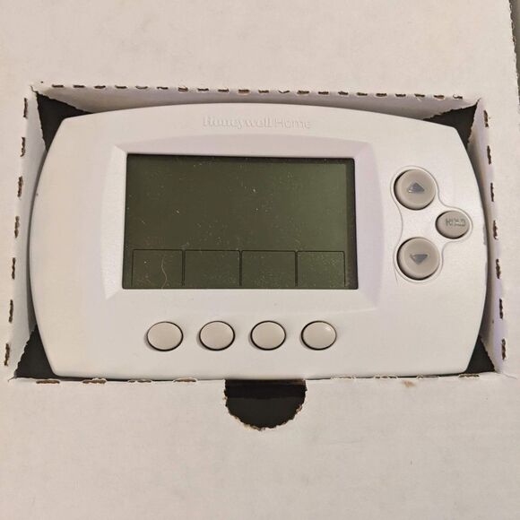Honeywell Home Wi-Fi 7-Day Programmable Thermostat (RTH6580WF) - Picture 1 of 3